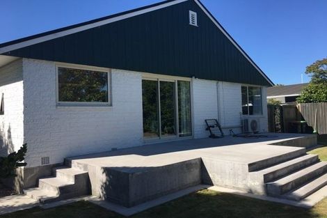 Photo of property in 1/8a Elmwood Road, Strowan, Christchurch, 8052