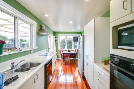 Photo of property in 27 Rutherford Road, Marewa, Napier, 4110