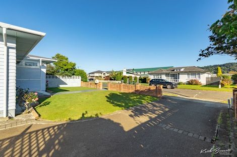 Photo of property in 51 Holyoake Crescent, Avalon, Lower Hutt, 5011