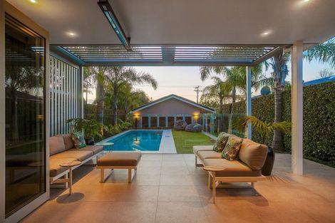 Photo of property in 57 Wainui Avenue, Point Chevalier, Auckland, 1022