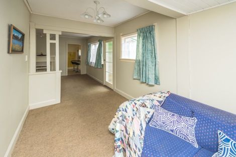 Photo of property in 6 Seafront Road, Castlecliff, Whanganui, 4501