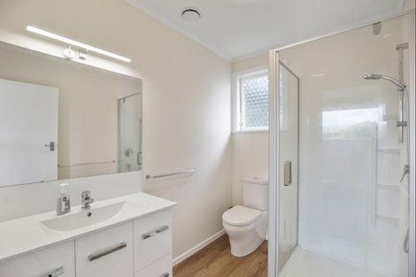 Photo of property in 28 Highbury Drive, Levin, 5510