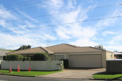 Photo of property in 59a Ngatai Road, Otumoetai, Tauranga, 3110