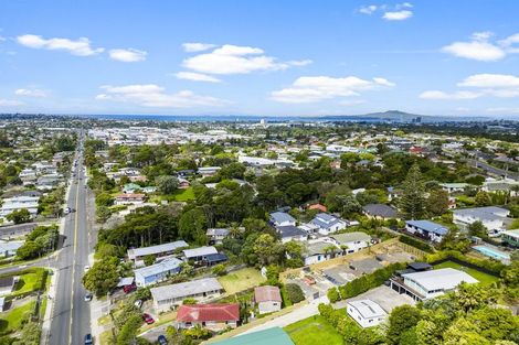 Photo of property in 2/43 Archers Road, Hillcrest, Auckland, 0629