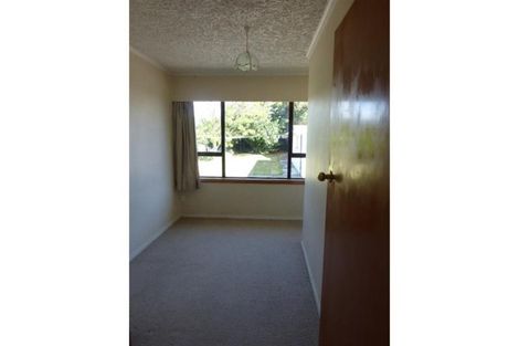 Photo of property in 5 Fairmile Place, Russley, Christchurch, 8042