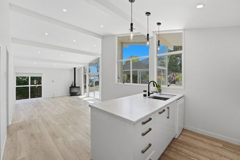 Photo of property in 9 Bronte Place, Whalers Gate, New Plymouth, 4310