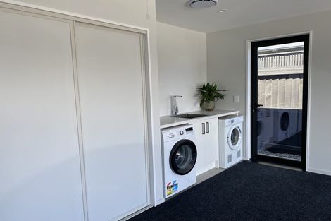 Photo of property in 32 Kiekie Road, Casebrook, 8051