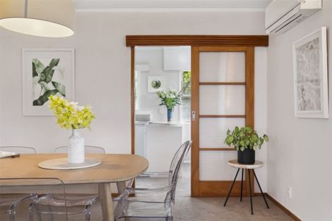 Photo of property in 14 Jonathan Place, Sunnynook, Auckland, 0620