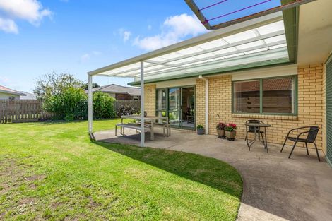 Photo of property in 96 Evans Road, Papamoa Beach, Papamoa, 3118