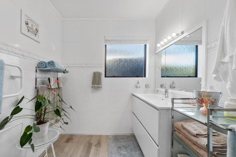 Photo of property in 51 Hillcrest Road, Otumoetai, Tauranga, 3110