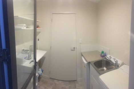 Photo of property in 29 Deverell Place, Northcross, Auckland, 0632