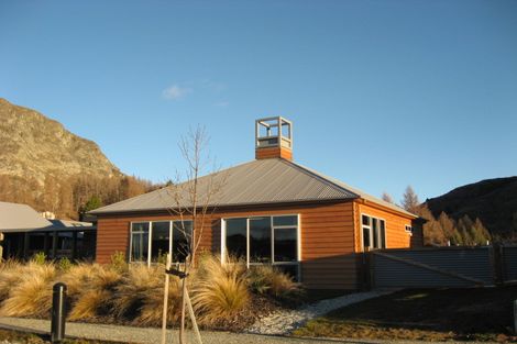 Photo of property in 4 Mathias Terrace, Arthurs Point, Queenstown, 9371