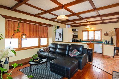 Photo of property in 15 Latham Street, Napier South, Napier, 4110