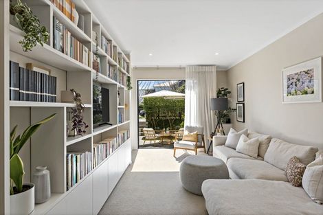 Photo of property in 39 Rangihina Road, Hobsonville, Auckland, 0616