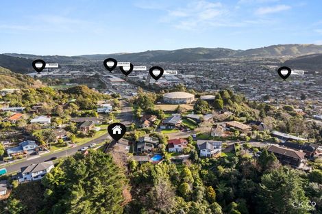 Photo of property in 17 King Charles Drive, Kingsley Heights, Upper Hutt, 5018