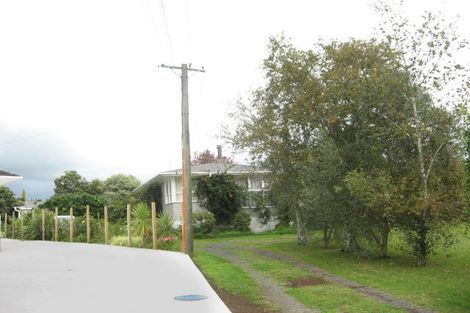 Photo of property in 32 Ussher Place, Pakuranga Heights, Auckland, 2010