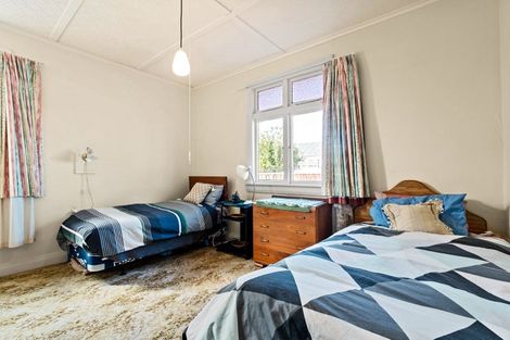 Photo of property in 24 Seymour Street, Waitara, 4320