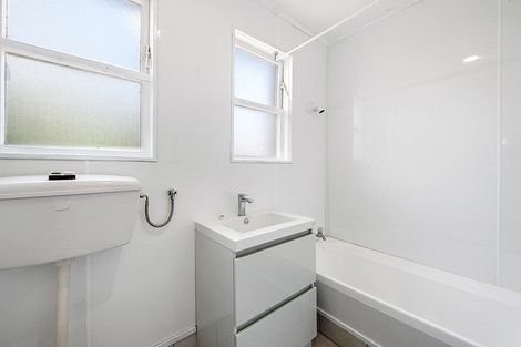 Photo of property in 164 Waddington Drive, Naenae, Lower Hutt, 5011