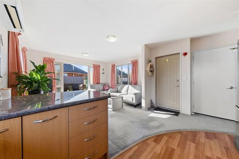 Photo of property in 2/31 Tuckers Road, Redwood, Christchurch, 8051