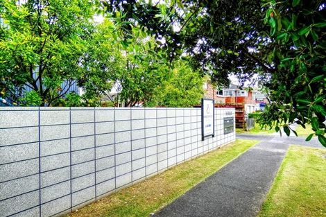 Photo of property in 6/764 Beach Road, Browns Bay, Auckland, 0630