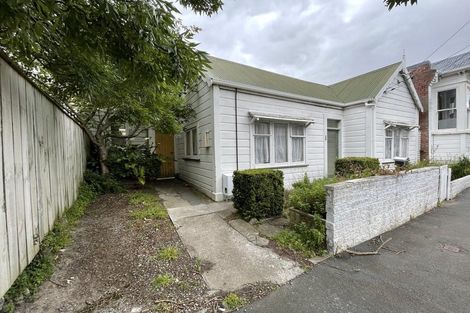Photo of property in 1 Porritt Avenue, Mount Victoria, Wellington, 6011