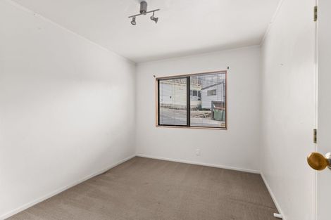 Photo of property in 4a Orewa Heights Crescent, Orewa, 0931