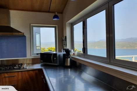 Photo of property in 24 Signallers Grove, Strathmore Park, Wellington, 6022