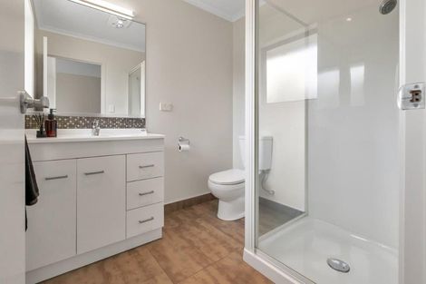 Photo of property in 18 Ocean View Rise, Ruakaka, 0116