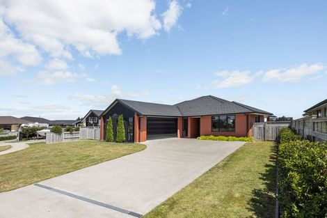 Photo of property in 7 Hyatt Close, Leamington, Cambridge, 3432