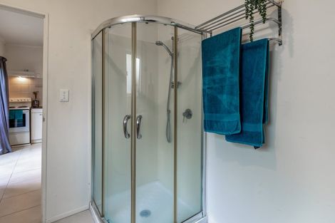 Photo of property in 2a Taupo Street, Green Bay, Auckland, 0604