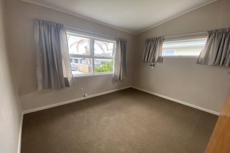 Photo of property in 294 Wairau Road, Glenfield, Auckland, 0629