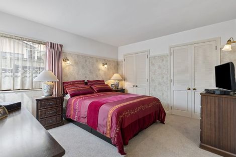 Photo of property in 8 Landsberg Way, Windsor Park, Auckland, 0632