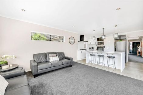Photo of property in 14 Heidi Crescent, Flat Bush, Auckland, 2016