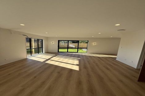 Photo of property in 44d Orams Road, Hillpark, Auckland, 2102