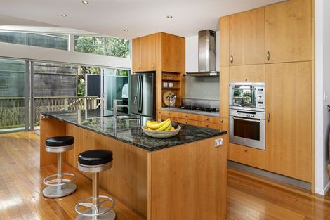 Photo of property in 15 Ngatira Road, Muriwai, Waimauku, 0881