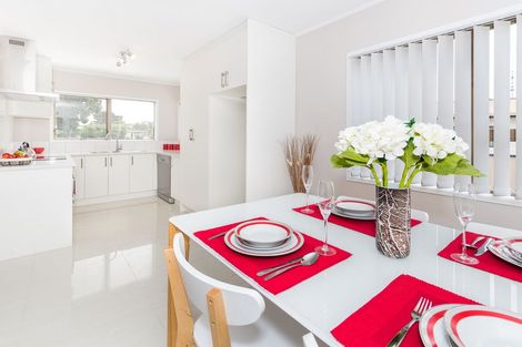 Photo of property in 97 Hyperion Drive, Randwick Park, Auckland, 2105