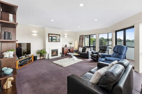 Photo of property in 10 Astronomer Place, Whitby, Porirua, 5024