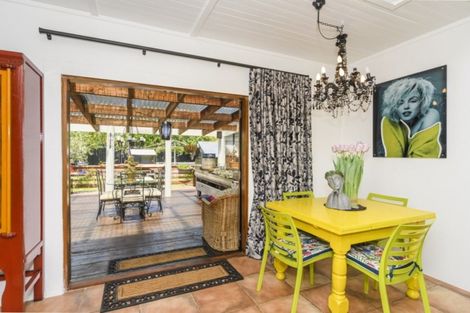 Photo of property in 320 Featherston Street, Palmerston North, 4410