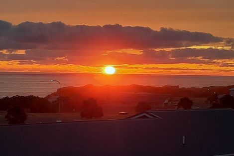 Photo of property in 8 Tua Tua Place, Baylys Beach, Dargaville, 0377