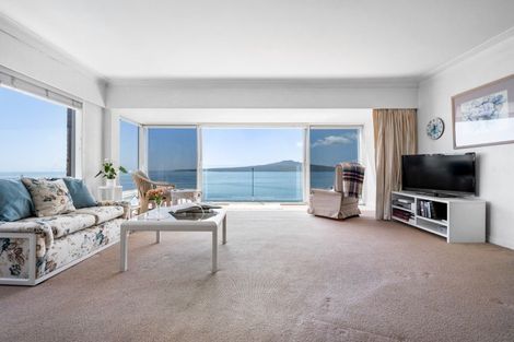 Photo of property in 3/64 Seacliffe Avenue, Belmont, Auckland, 0622