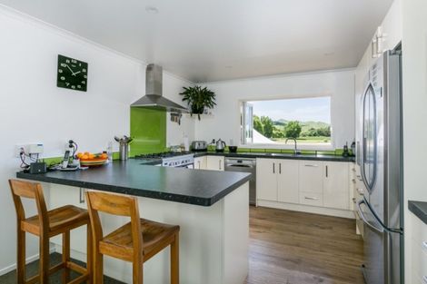 Photo of property in 797 Pourerere Road, Omakere, Waipawa, 4271