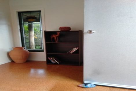 Photo of property in 2/26 Colonial Road, Birkenhead, Auckland, 0626