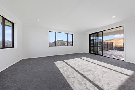 Photo of property in 1 James Elliot Way, Pokeno, 2402