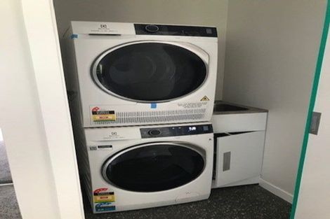 Photo of property in 5 Hihi Place, Waikanae, 5036