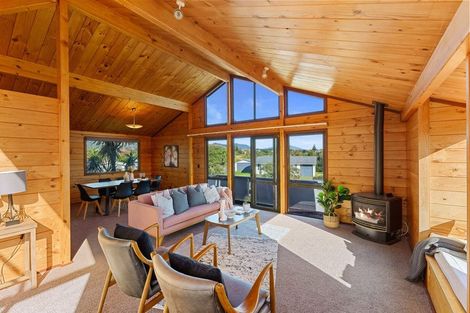 Photo of property in 63 Ngapaki Street, Waikanae Beach, Waikanae, 5036