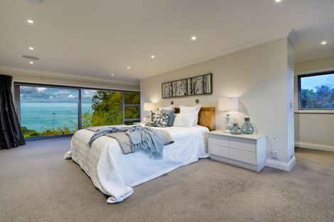 Photo of property in 145 Cornwallis Road, Cornwallis, Auckland, 0604