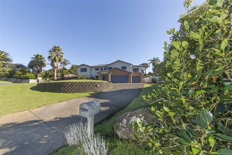 Photo of property in 16 Denehurst Drive, Waimauku, 0812