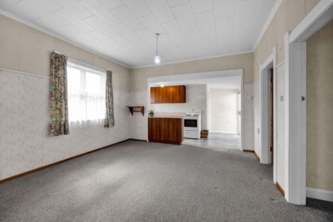 Photo of property in 16 Layard Street, Opunake, 4616