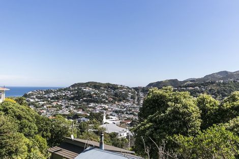 Photo of property in 24 Hudson Street, Island Bay, Wellington, 6023