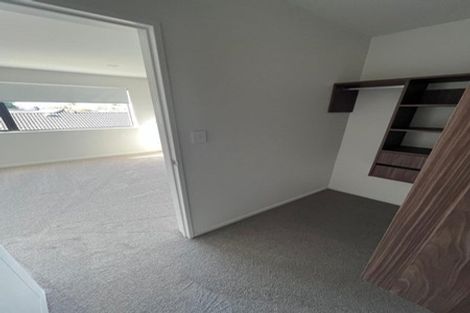 Photo of property in 31 Booralee Avenue, Botany Downs, Auckland, 2010